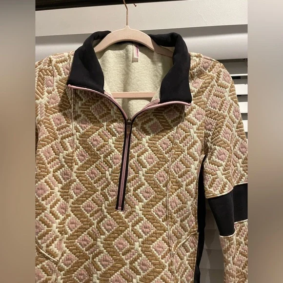 FP Movement Geometric Patterned Activewear Set - Picture 7 of 12